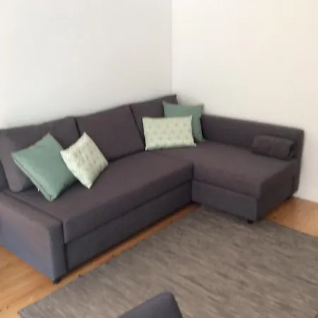 Apartman Whome Modern 1-bed With Ac & Private Terrace *